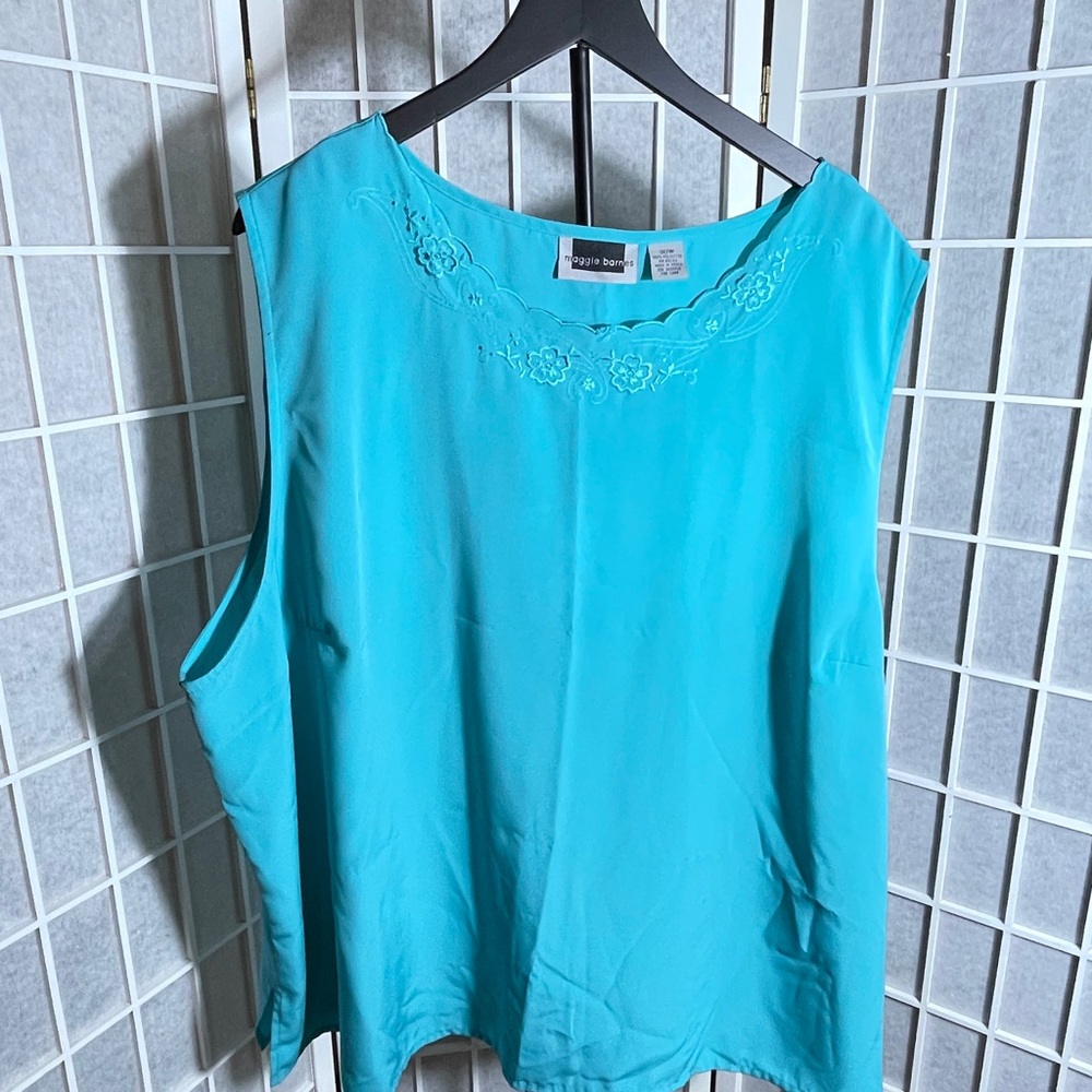 Plus Size 30W Maggie Barnes Turquoise Embroidered Scalloped Neck Sleeveless Top